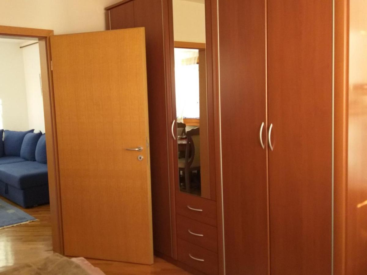 Apartman Sa Garazom I Internetom Sarajevo Luaran gambar