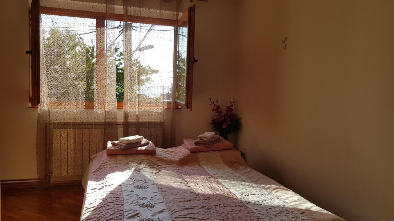Apartman Sa Garazom I Internetom Sarajevo Luaran gambar
