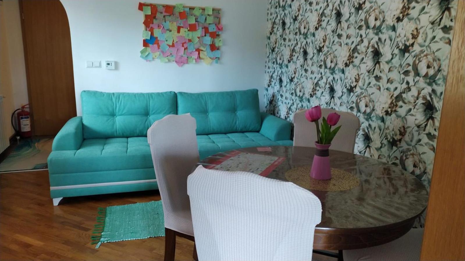 Apartman Sa Garazom I Internetom Sarajevo Luaran gambar